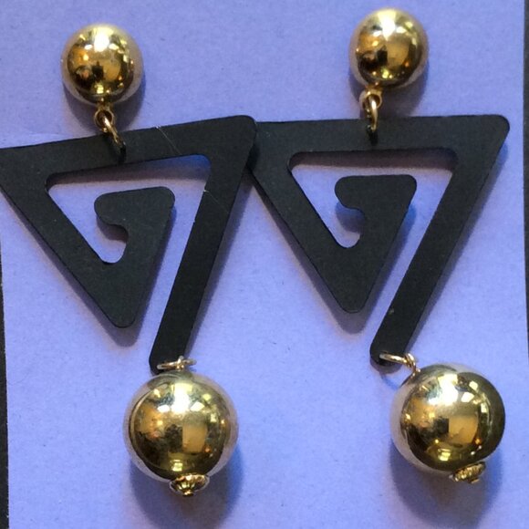 80s Black Triangle Earrings Gold Ball Accent Classic Geometric Glam #VintageBold - Picture 1 of 3